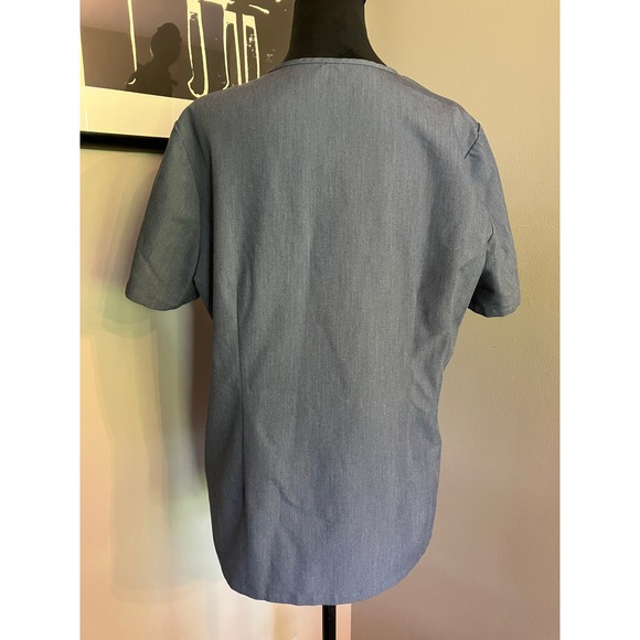 FIGS Catarina One Pocket Scrub Top Womens Graphite Size large - Picture 3 of 5